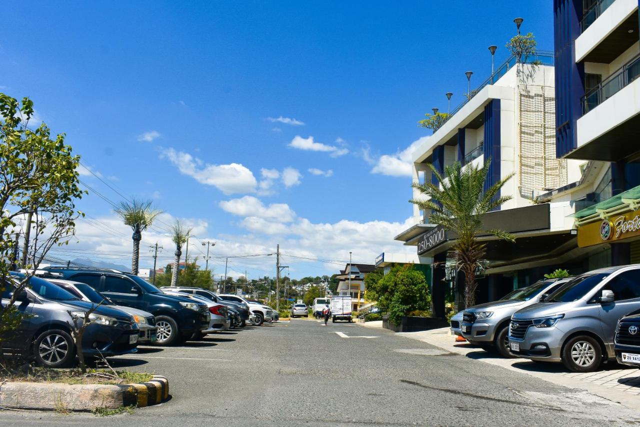 MG Grand Hotel Olongapo Exterior foto