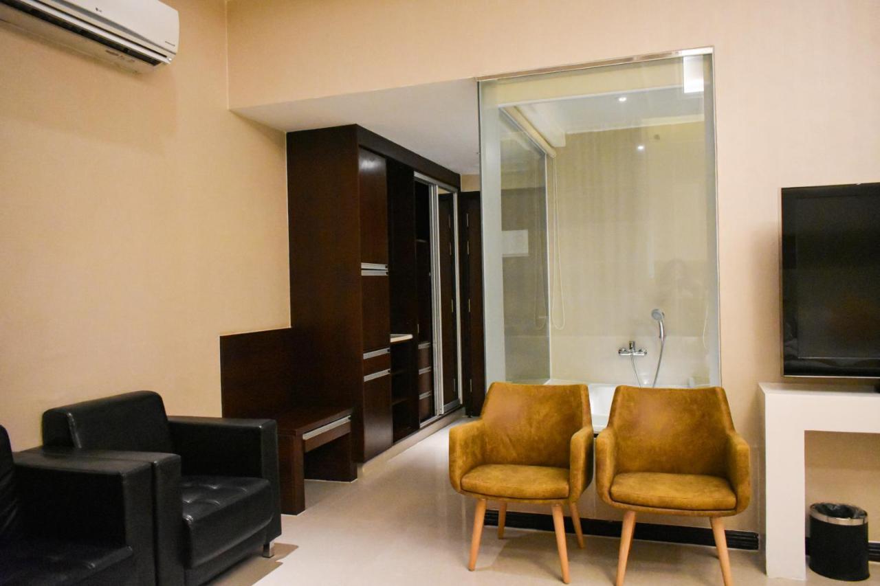 MG Grand Hotel Olongapo Exterior foto
